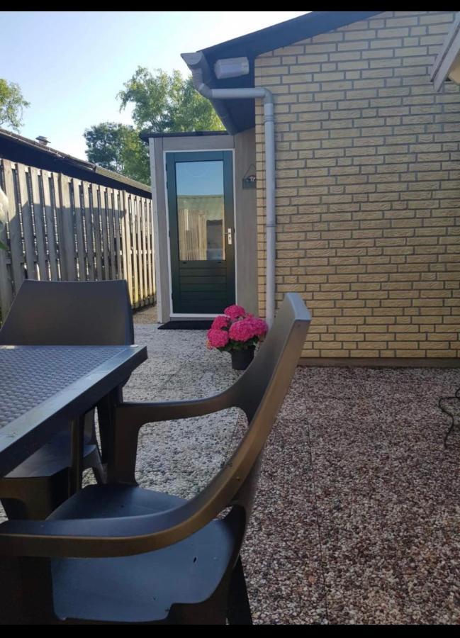 Cozy Chalet In Opmeer Near Amsterdam And Beach 외부 사진